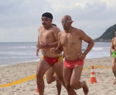 Com provas no mar, Troféu Elite tem 1º dia de competição em Matinhos