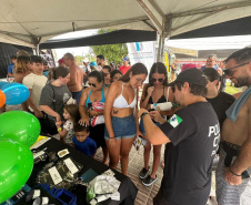 Cães, carros e equipamentos: exposições das polícias chamam atenção de turistas no Litoral