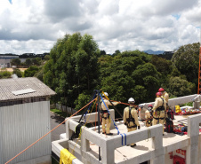 Bombeiros do Paraná participam pela 1ª vez de competição internacional de salvamento em altura