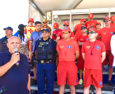  Prevenção e salvamento: Corpo de Bombeiros forma novos guarda-vidas militares e civis