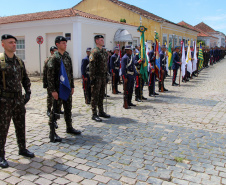 PMPR participa de solenidade militar em alusão aos 130 anos do Cerco da Lapa