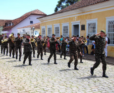 PMPR participa de solenidade militar em alusão aos 130 anos do Cerco da Lapa