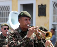 PMPR participa de solenidade militar em alusão aos 130 anos do Cerco da Lapa