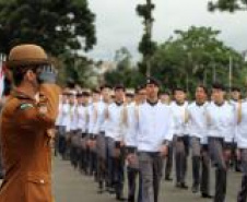 Capitã da PMPR é a primeira mulher a assumir o Comando do Colégio da Polícia Militar, em Curitiba