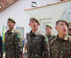 PMPR participa de solenidade militar em alusão aos 130 anos do Cerco da Lapa