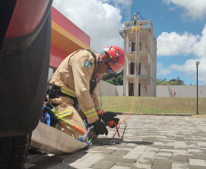 Bombeiros do Paraná participam pela 1ª vez de competição internacional de salvamento em altura