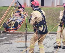 Bombeiros do Paraná participam pela 1ª vez de competição internacional de salvamento em altura