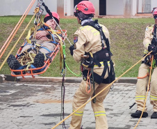 Bombeiros do Paraná participam pela 1ª vez de competição internacional de salvamento em altura