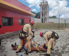 Bombeiros do Paraná participam pela 1ª vez de competição internacional de salvamento em altura