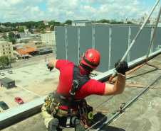 Bombeiros do Paraná têm melhor colocação entre sul-americanos no Grimpday