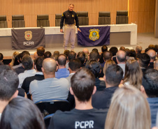 PCPR e PRF promovem palestra sobre gestão pública para 130 delegados em Curitiba