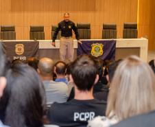 PCPR e PRF promovem palestra sobre gestão pública para 130 delegados em Curitiba