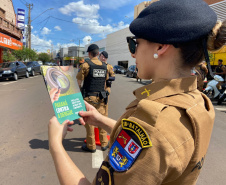 Polícia Militar do Paraná participa de ação contra a dengue em colégio em Cornélio Procópio