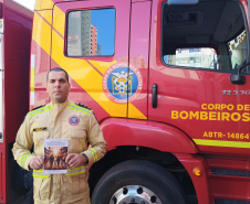 Major do Corpo de Bombeiros apresenta manual de atendimento a pessoas autistas