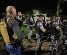 PCPR e PMPR cumprem 19 mandados contra grupo ligado a homicídios em Cascavel