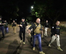 PCPR e PMPR cumprem 19 mandados contra grupo ligado a homicídios em Cascavel
