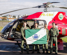 Helicóptero que vai ajudar vítimas das chuvas decola para o Rio Grande do Sul