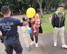 PCPR leva orientações sobre o Maio Amarelo para a população de Curitiba e Maringá