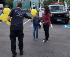 PCPR leva orientações sobre o Maio Amarelo para a população de Curitiba e Maringá