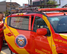 Paraná amplia força-tarefa dos bombeiros no RS e prazo da campanha de arrecadação
