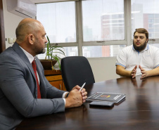 Secretário Hudson recebe o deputado federal Felipe Francischini em seu gabinete