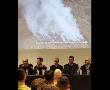 Corpo de Bombeiros promove capacitação sobre técnicas de combate a incêndios