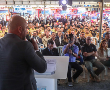 Governador entrega 39 veículos e libera R$ 117 milhões para helicópteros e blindados da PM
