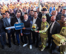 Governador entrega 39 veículos e libera R$ 117 milhões para helicópteros e blindados da PM