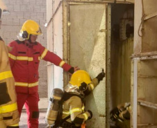 Referência em emergências em silos, Bombeiros do Paraná ministram curso no Acre