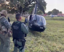  Perseguição de helicóptero: Falcão da PM ajuda PF a interceptar aeronave com 243 kg de cocaína