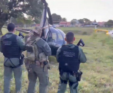  Perseguição de helicóptero: Falcão da PM ajuda PF a interceptar aeronave com 243 kg de cocaína