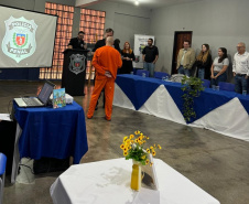 Cerimônia de formatura certifica 21 pessoas privadas de liberdade em cursos de qualificação, em Cascavel