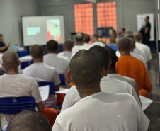 Cerimônia de formatura certifica 21 pessoas privadas de liberdade em cursos de qualificação, em Cascavel