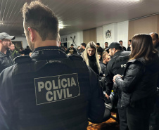 Operação da PCPR e PMPR cumpre 25 mandados de prisão contra o tráfico