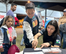 PCPR na Comunidade leva atendimento à população de Bandeirantes e Florestópolis