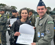  Policiais civis se formam no curso Condutores de Cães de Guerra da Força Aérea Brasileira 