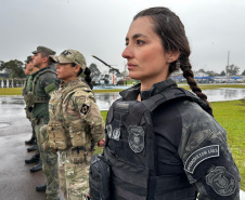  Policiais civis se formam no curso Condutores de Cães de Guerra da Força Aérea Brasileira 