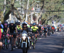 Passeio Ciclístico da Polícia Militar do Paraná atrai mais de 600 participantes