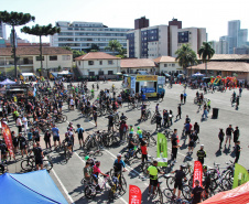 Passeio Ciclístico da Polícia Militar do Paraná atrai mais de 600 participantes