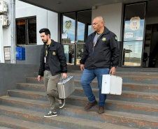 Polícia Científica vai mandar para SP neste domingo materiais coletados com familiares em Cascavel