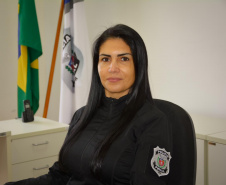 Primeira policial penal mulher assume comando da Polícia Penal do Paraná