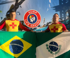 Bombeiro conquista medalha inédita ao Paraná no Mundial de Salvamento Aquático