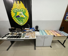 PMPR prende homem com armas e drogas após abordagem em Curitiba