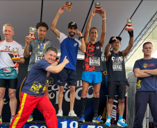 6ª Corrida do Fogo leva mais de duas mil pessoas às ruas de Curitiba