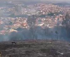 Com volta do calor, Bombeiros reforçam combate a incêndios florestais