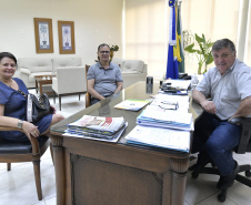 Polícia Penal do Paraná e Prefeitura de Umuarama firmam convênios que oportunizam trabalho a 150 apenados