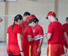 Corpo de Bombeiros inicia testes físicos para curso de formação de guarda-vidas