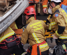 Equipe do Corpo de Bombeiros de Cascavel vence desafio estadual de salvamento veicular