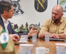 Secretário Hudson se reúne com comitiva de Castro