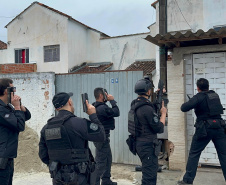 Megaoperação da Polícia Civil cumpre 137 mandados contra o tráfico em três estados